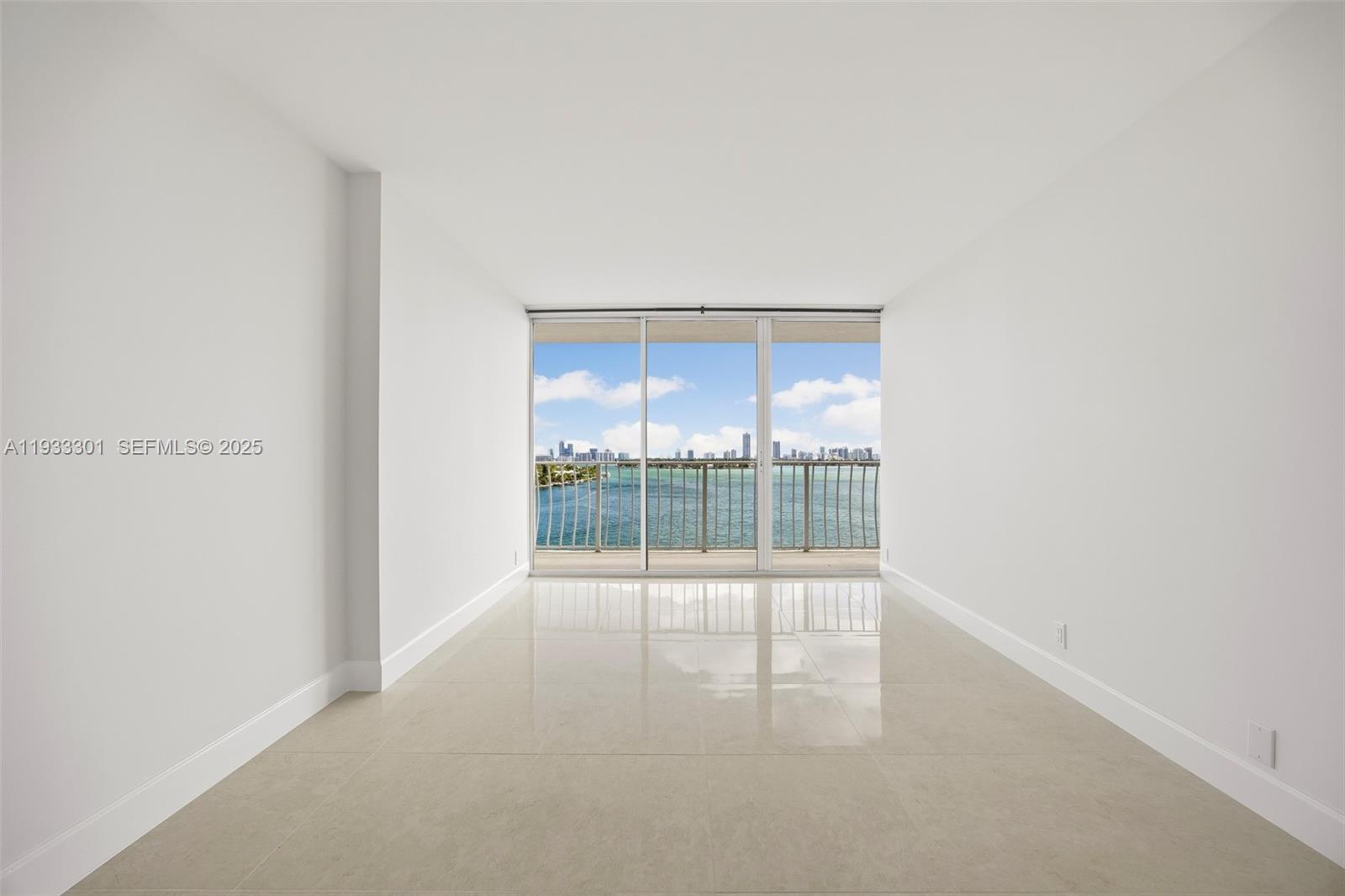 7601 E Treasure Dr # 1119