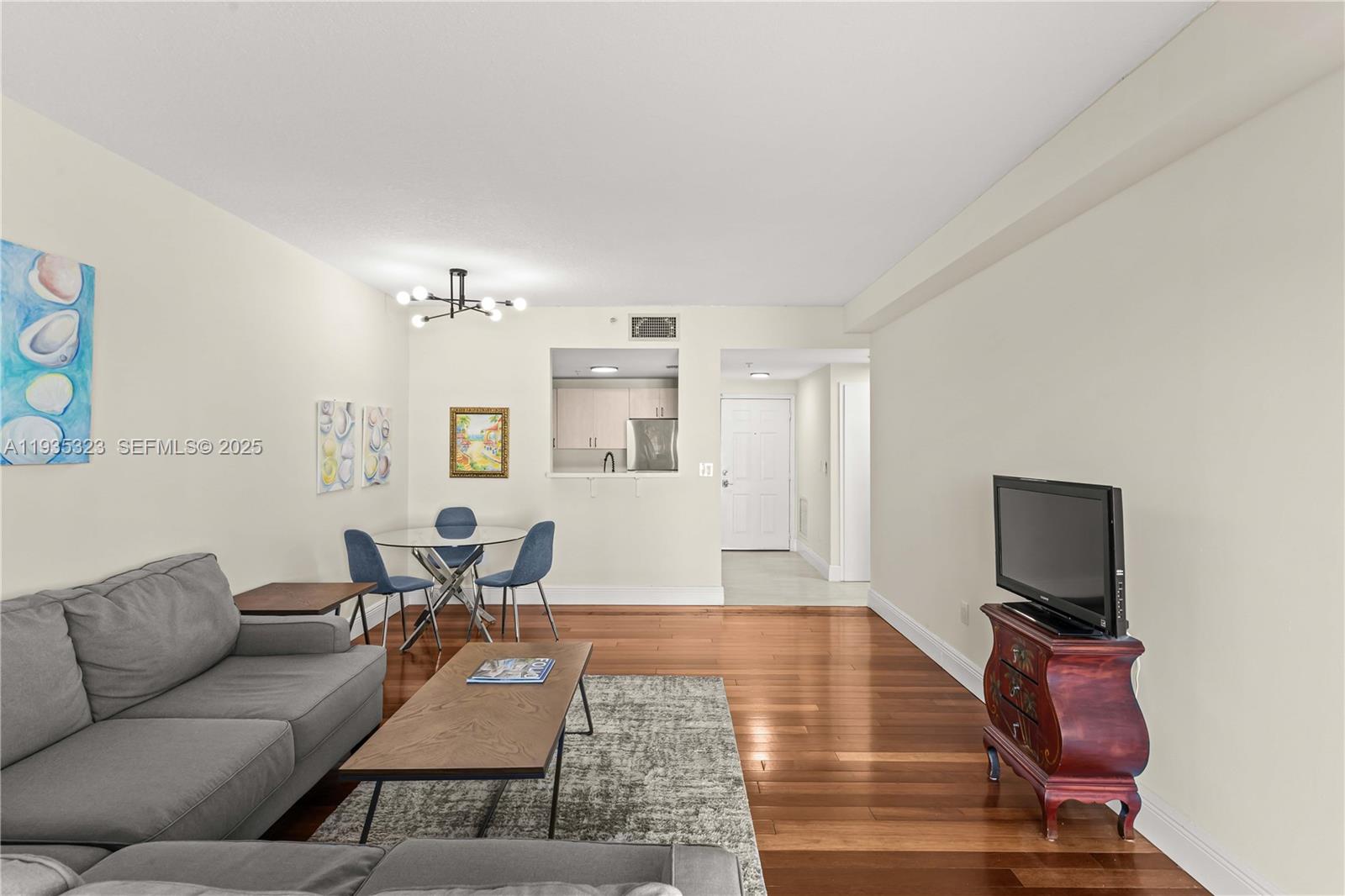 50 Menores Ave # 522