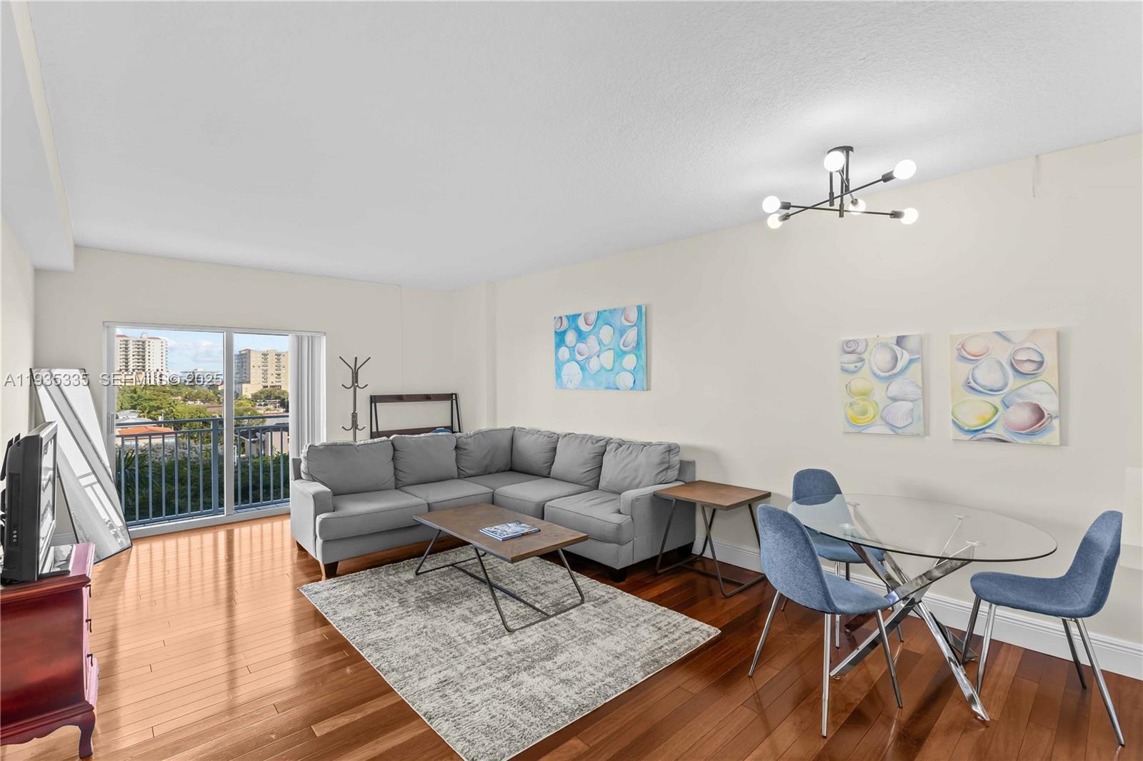 50 Menores Ave # 522