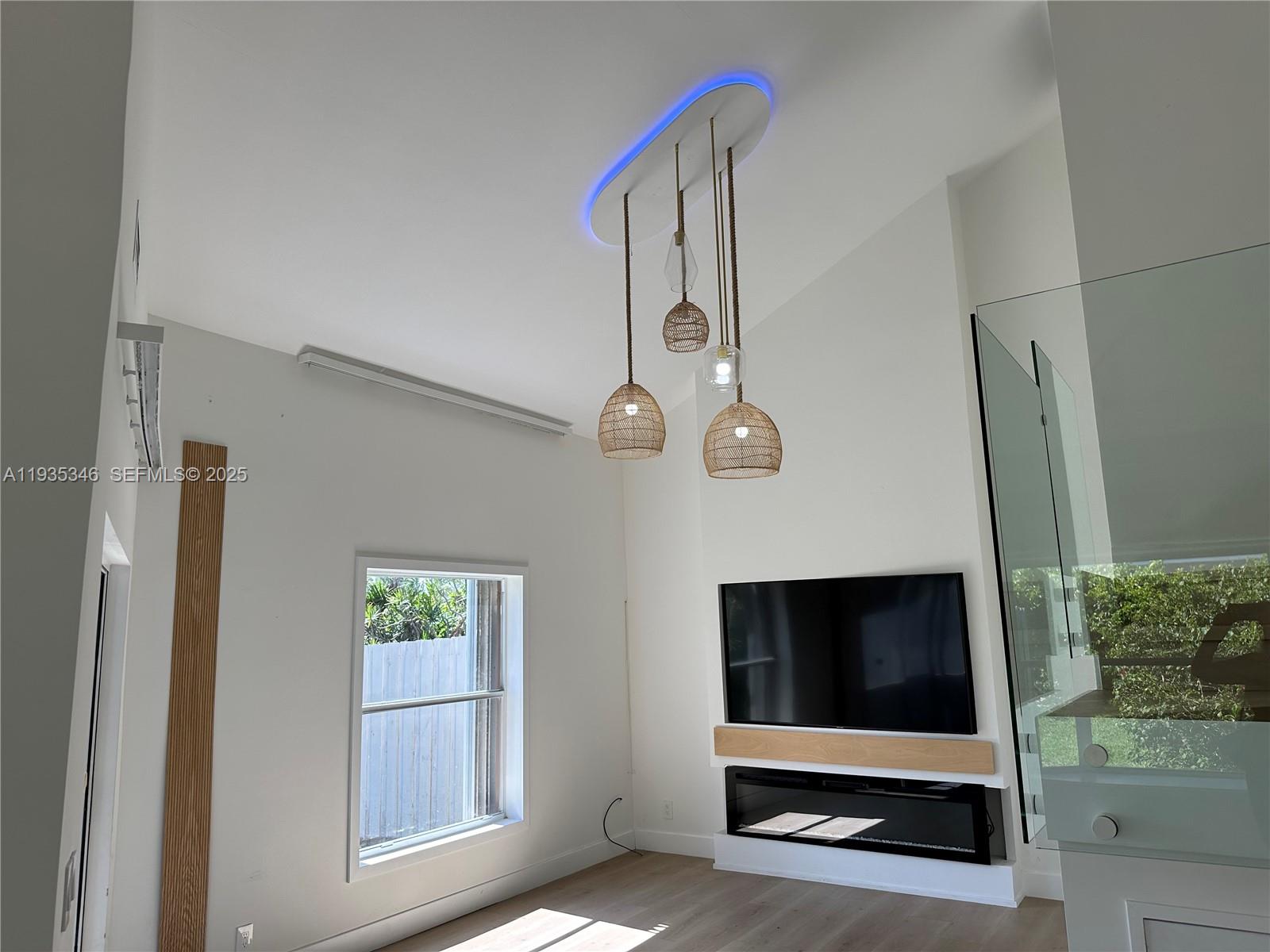 708 SE 3rd Ave Ext # 201