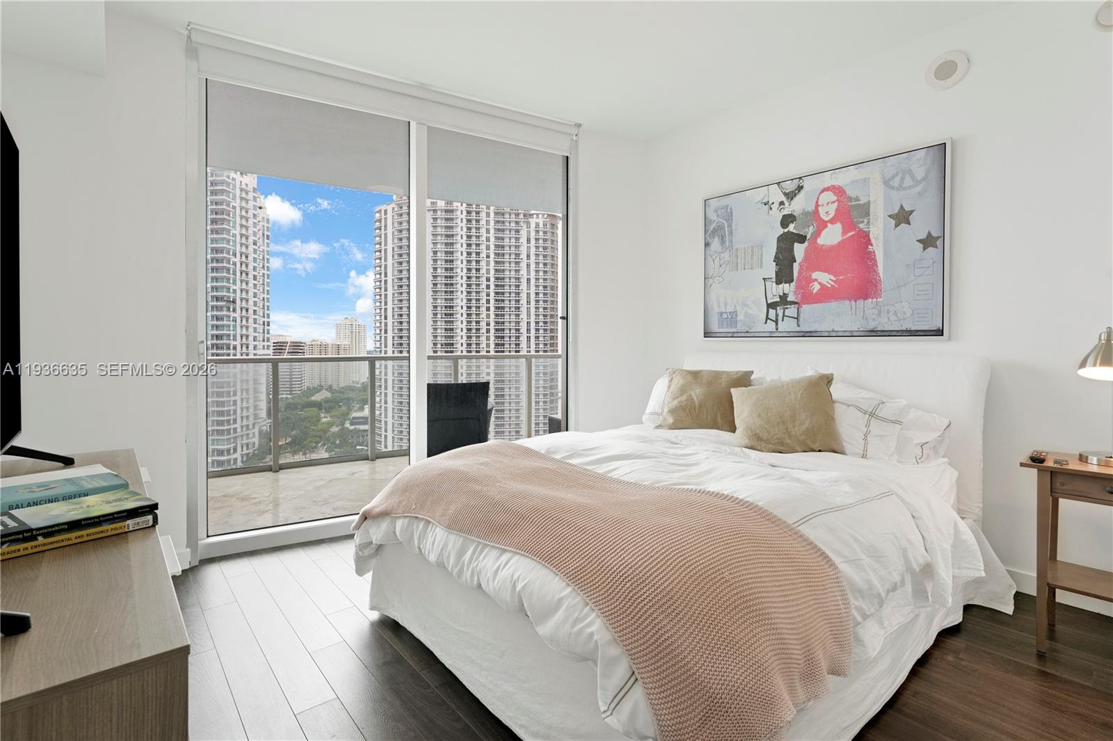 300 S Biscayne Blvd # 1608 Unit: T-1608