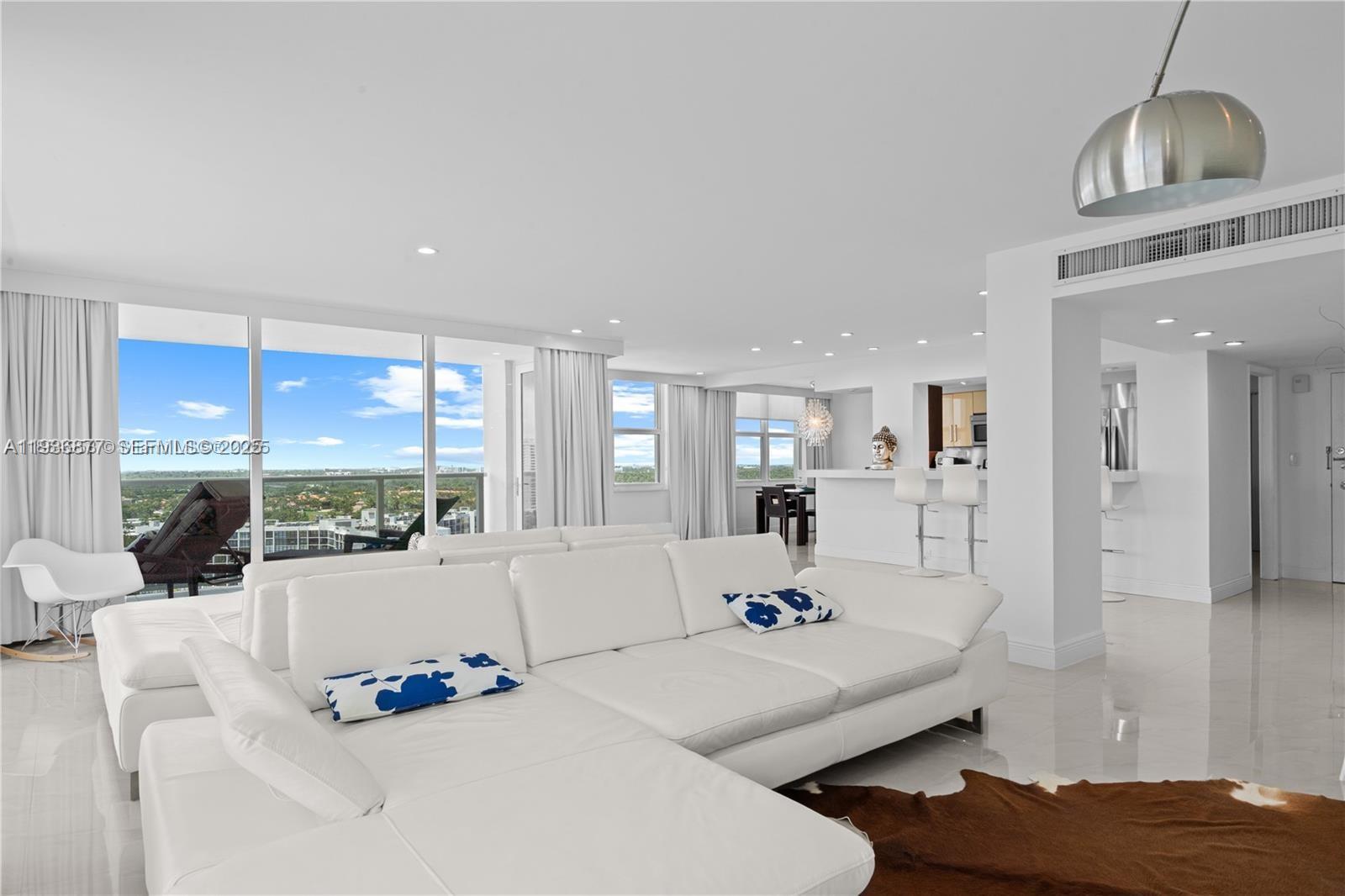 2751 S Ocean Dr Unit: PH08N