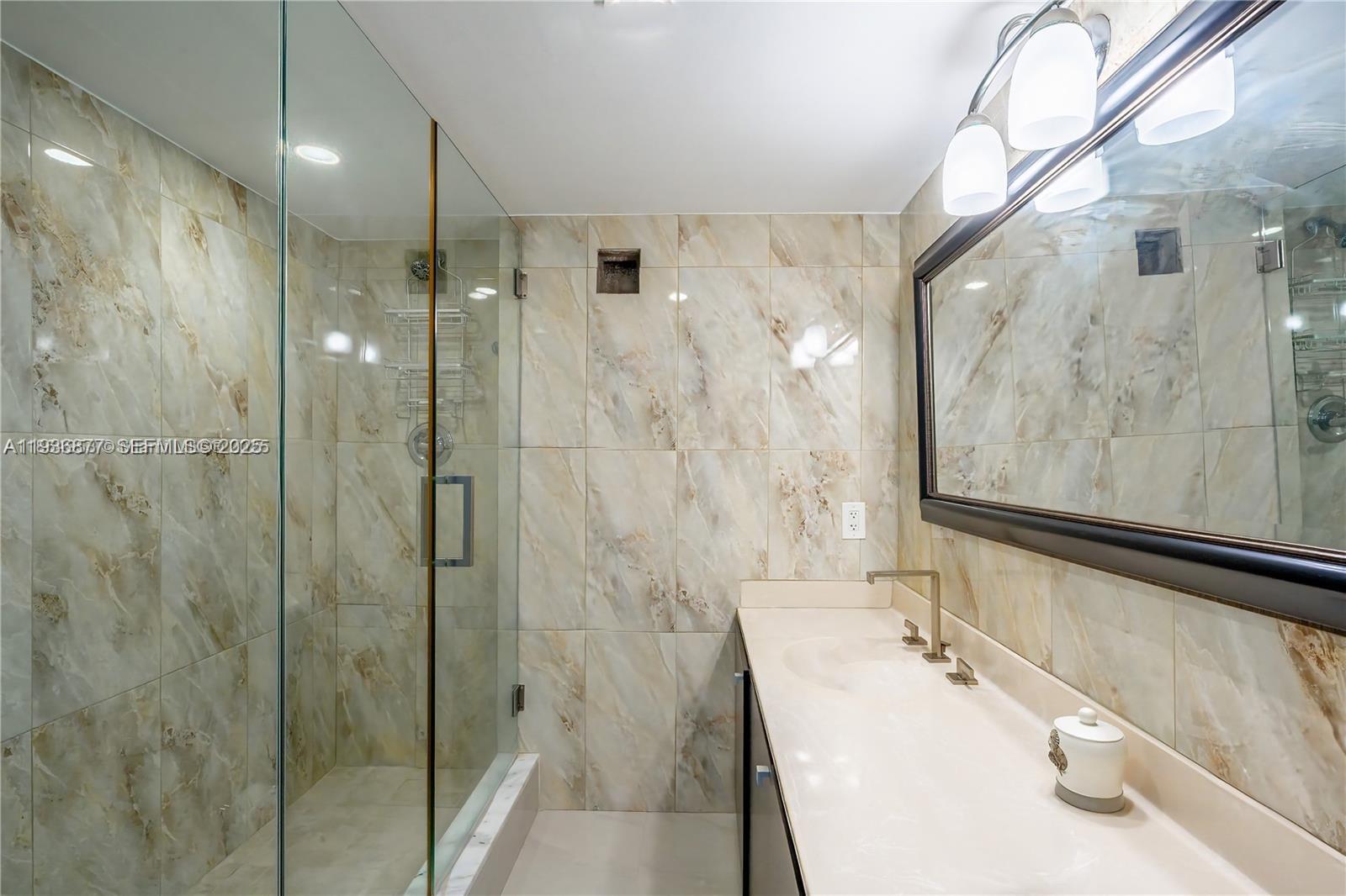 2751 S Ocean Dr Unit: PH08N