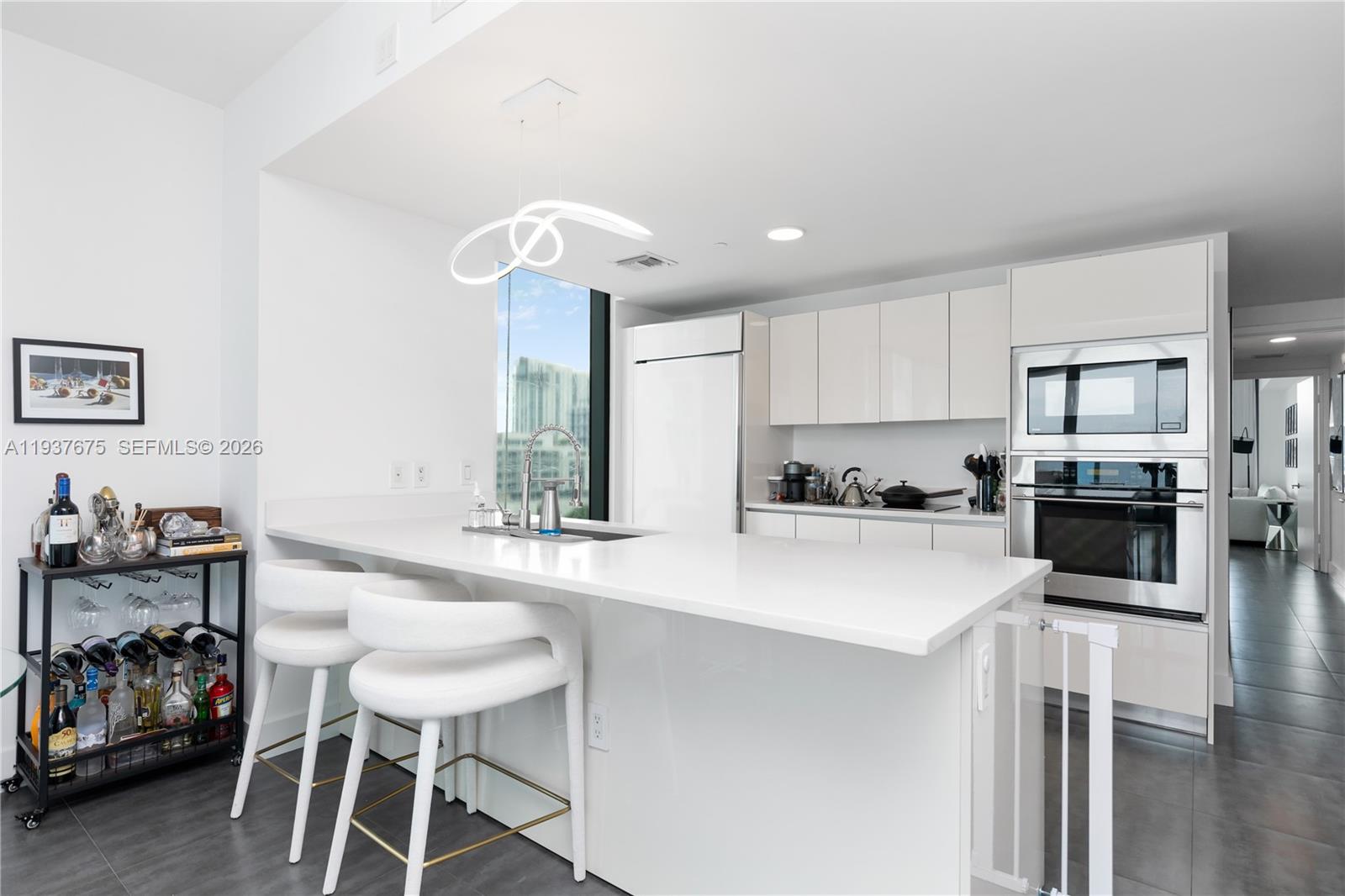 460 NE 28th St # 808