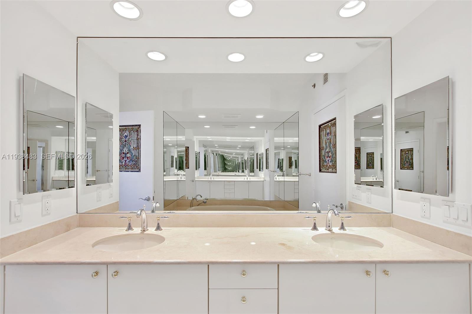 799 Crandon Blvd # 908