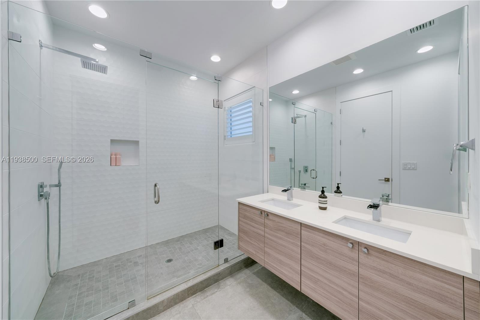 3072 Indiana St # 3072