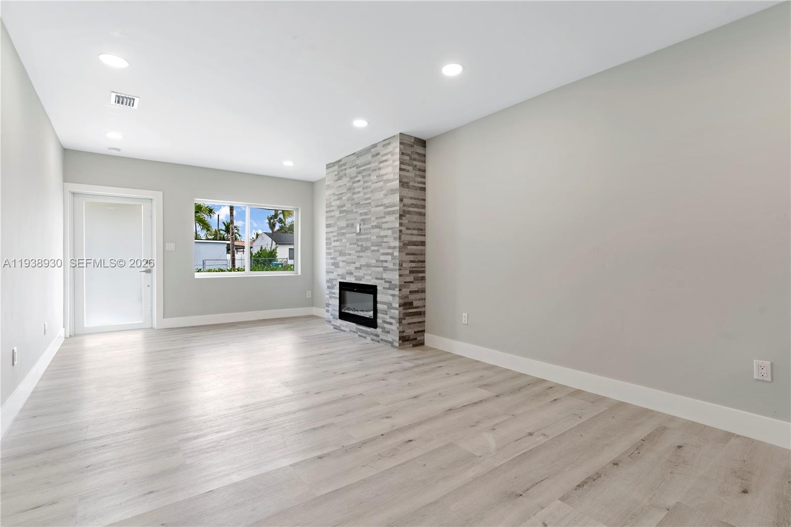 2714 SW 36th Ave # A