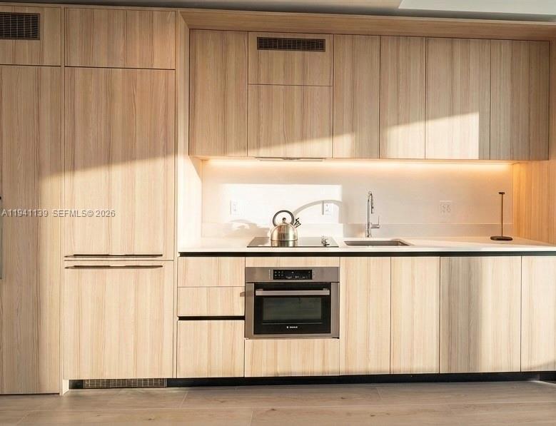 225 N Miami Unit: 1207