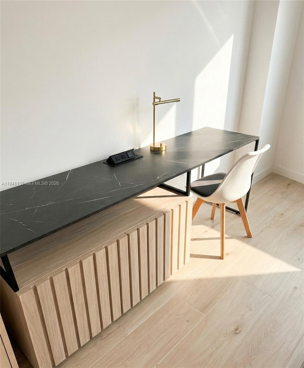 225 N Miami Unit: 1207