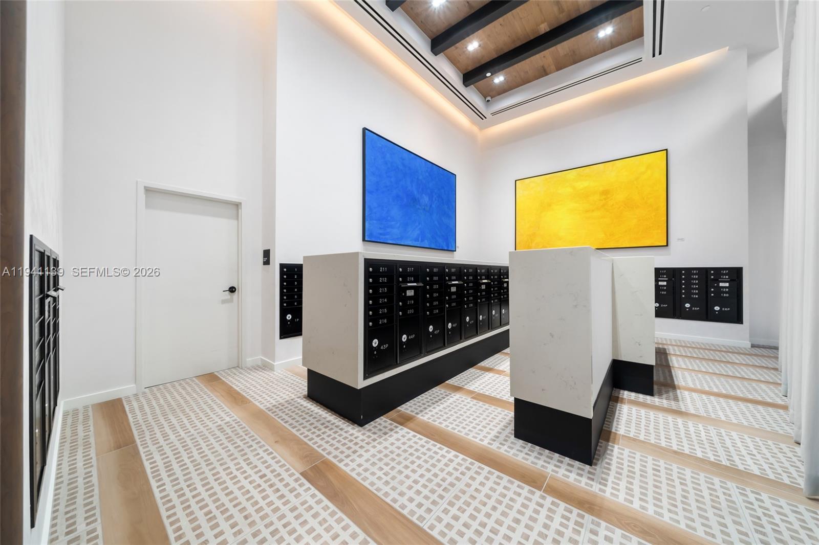 225 N Miami Unit: 1207