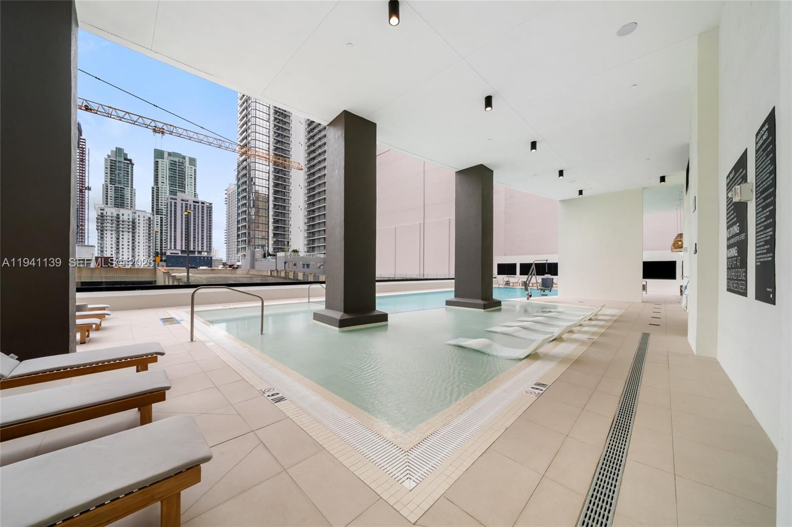 225 N Miami Unit: 1207