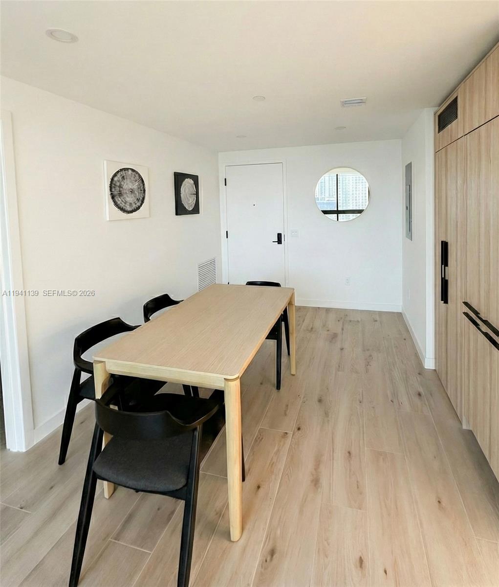 225 N Miami Unit: 1207