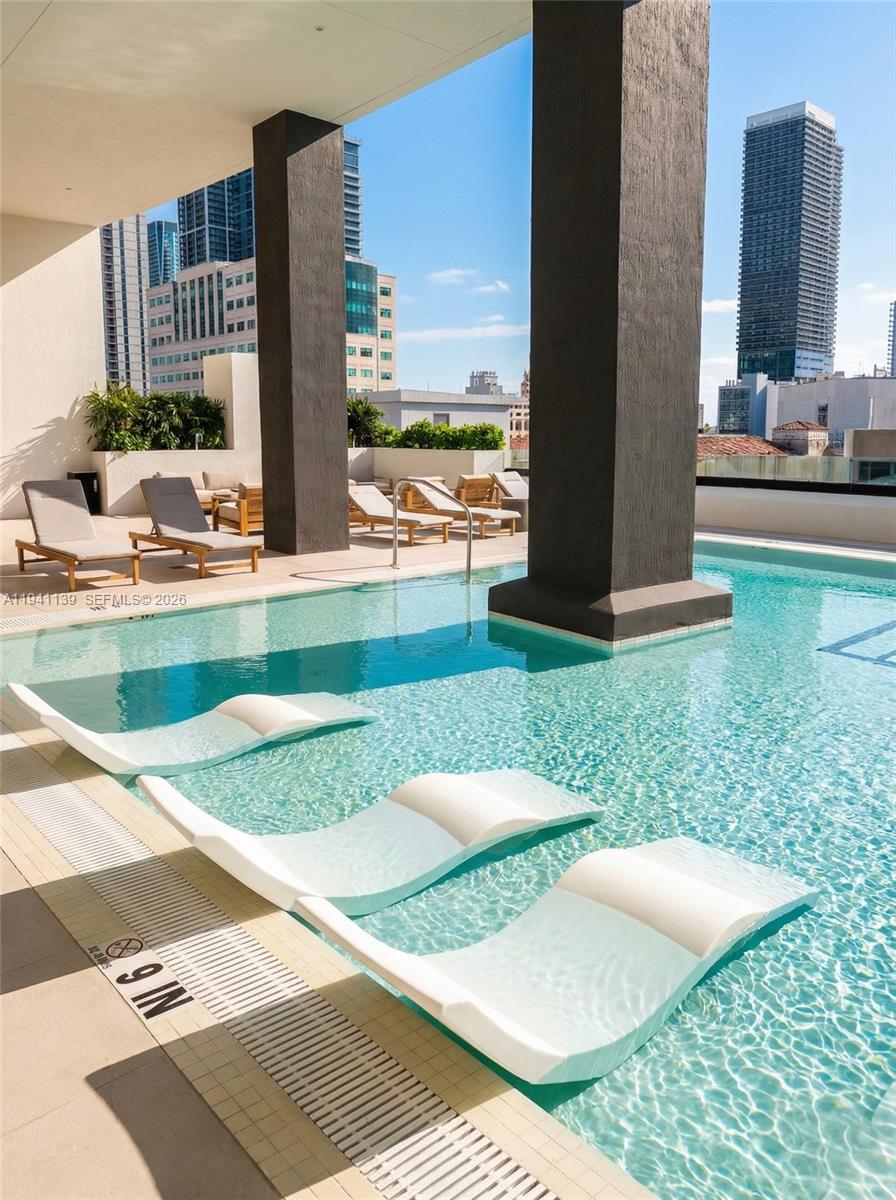 225 N Miami Unit: 1207