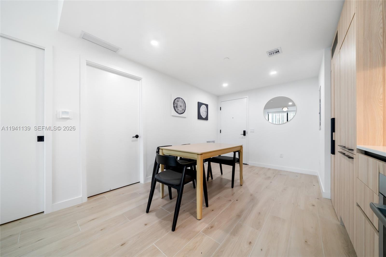 225 N Miami Unit: 1207
