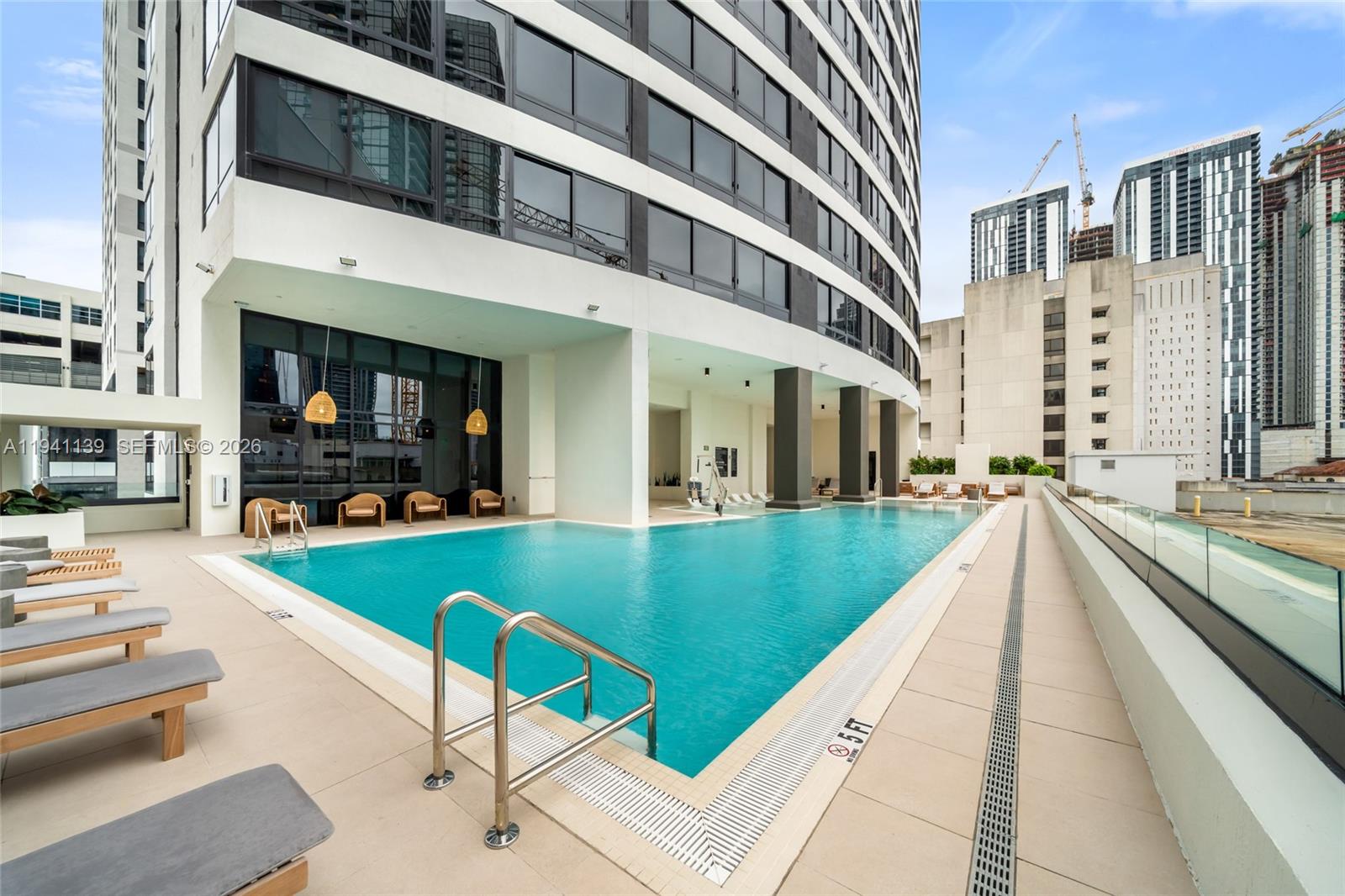 225 N Miami Unit: 1207
