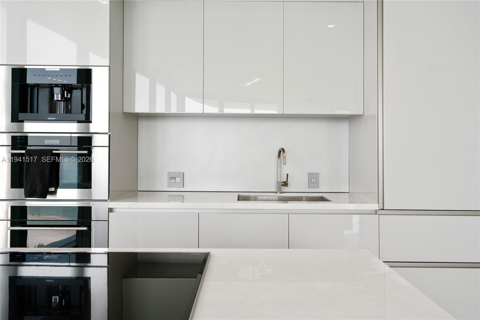 18975 Collins Ave # 1104