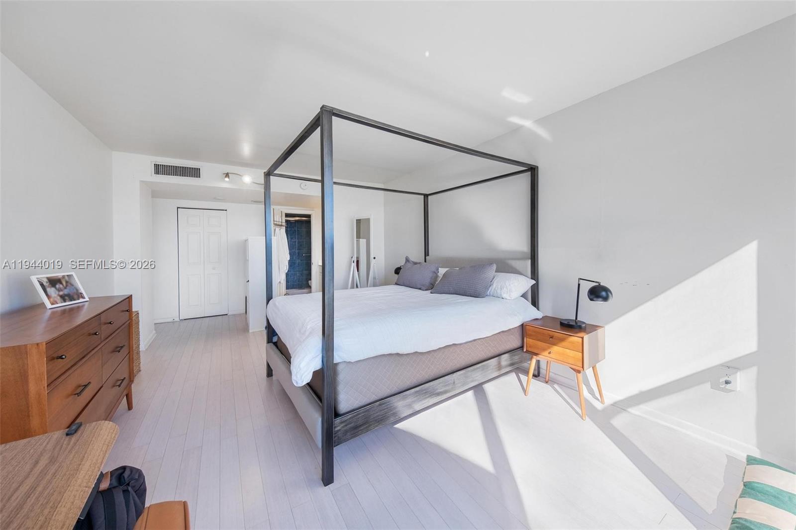 11111 Biscayne Blvd # 207