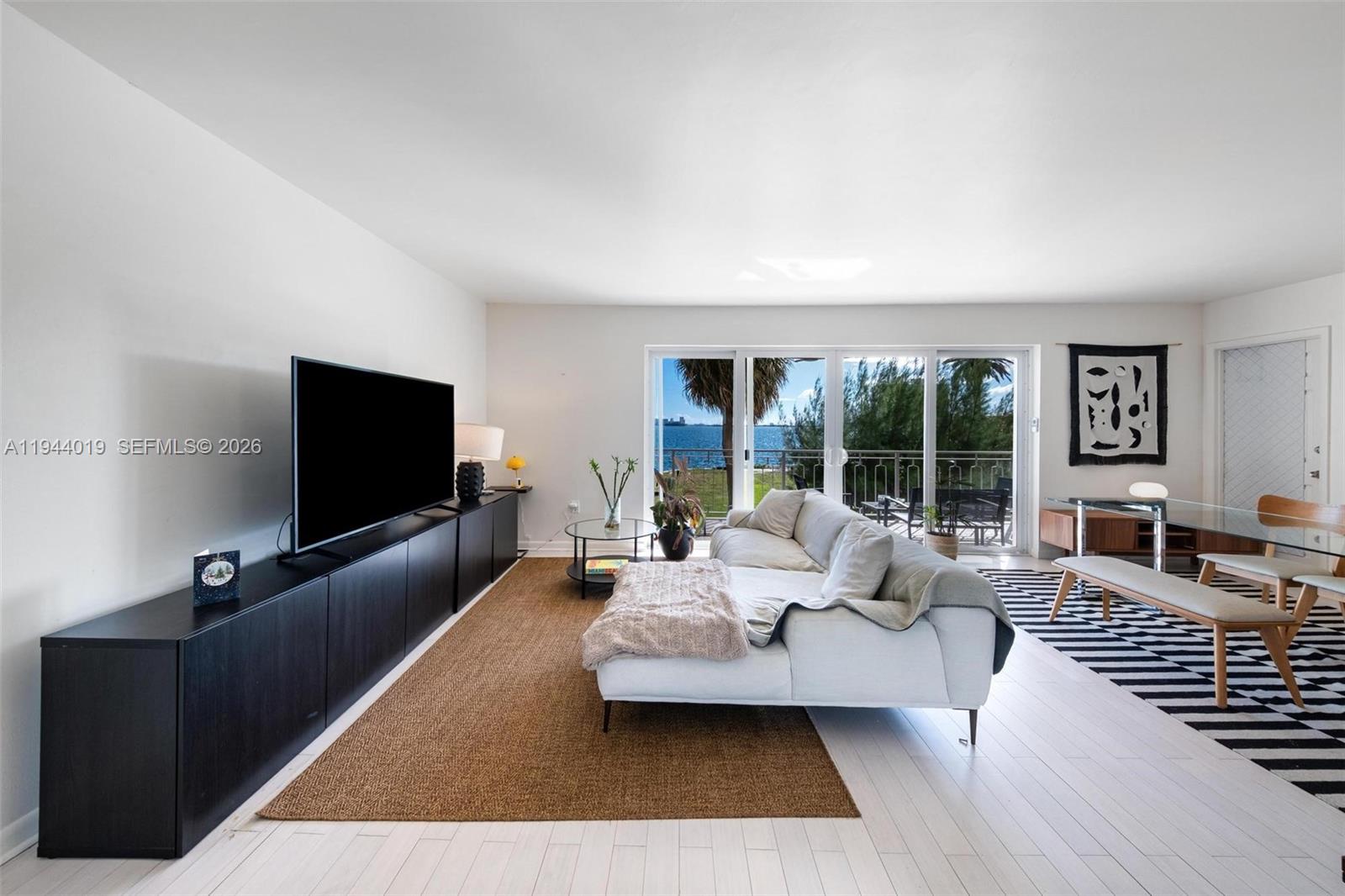 11111 Biscayne Blvd # 207