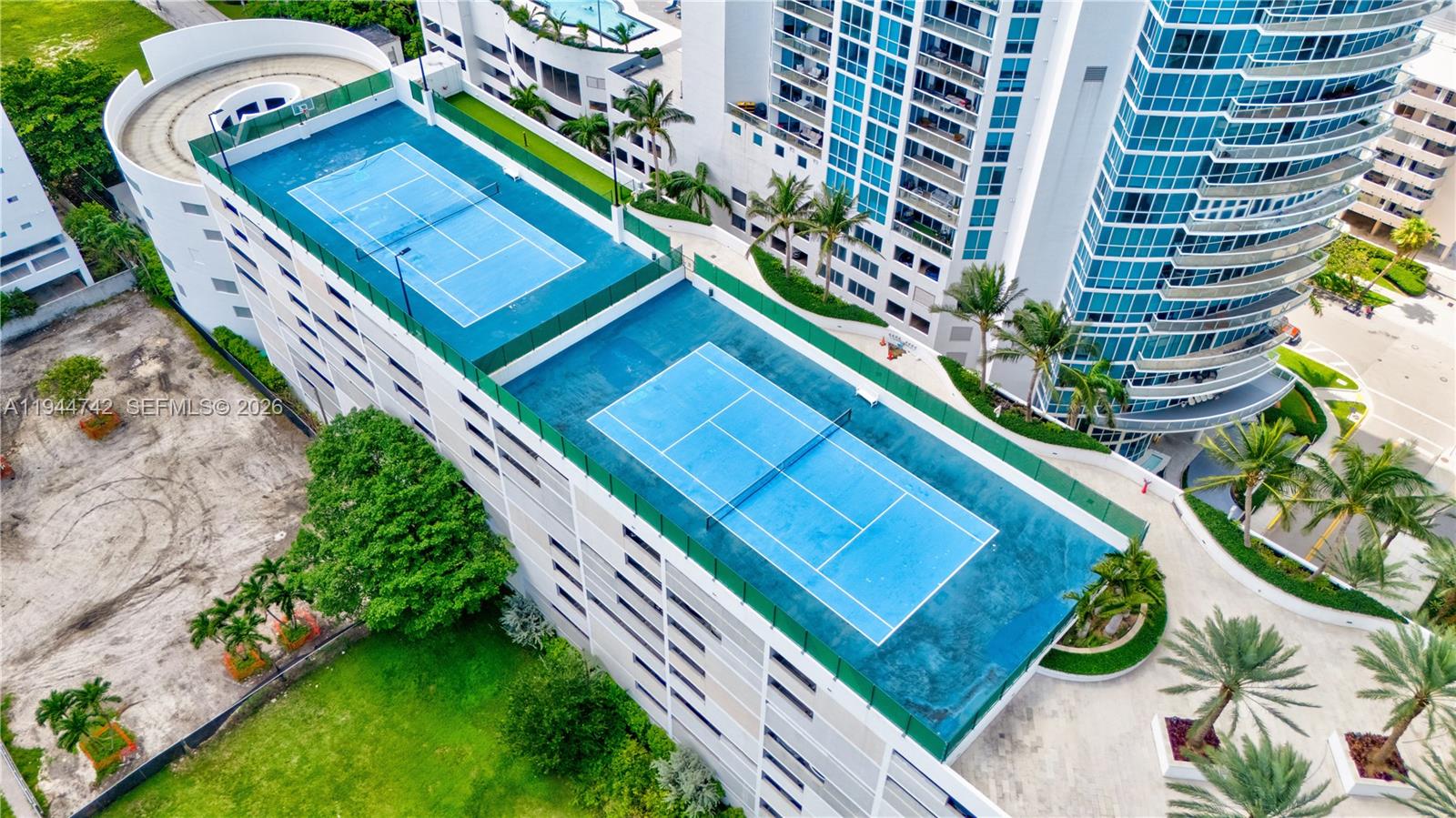 2900 NE 7th Ave # 2309