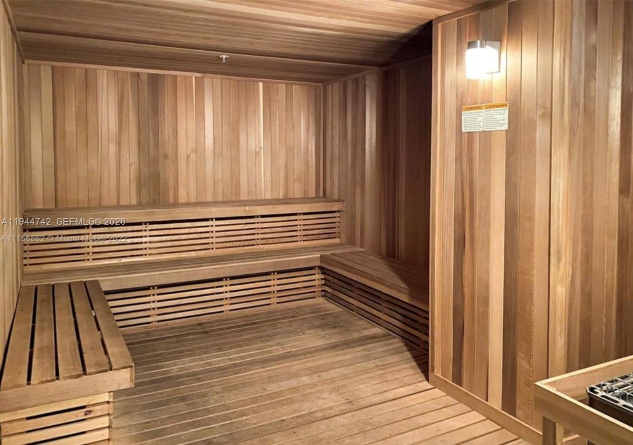 2900 NE 7th Ave # 2309