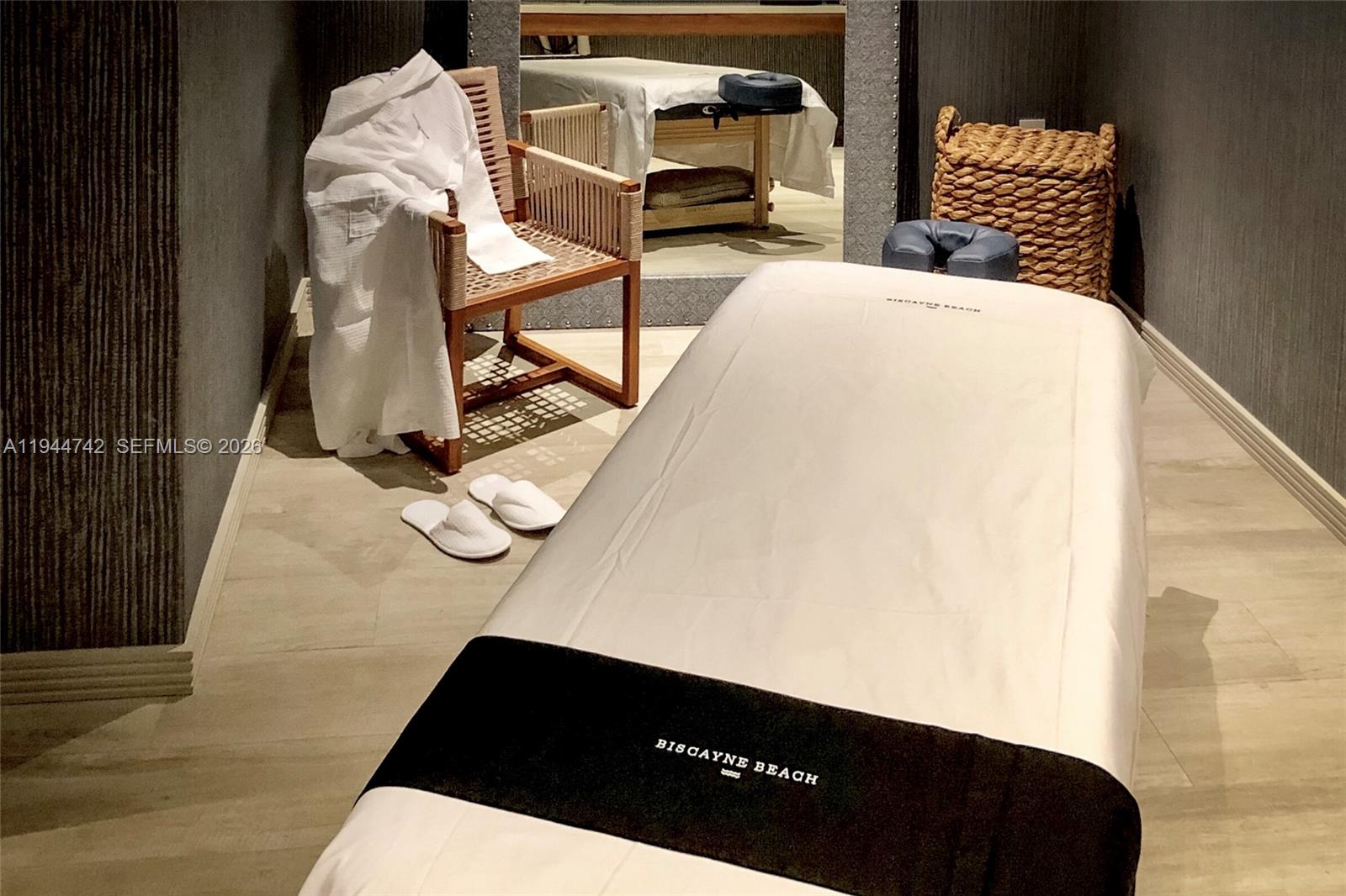 2900 NE 7th Ave # 2309