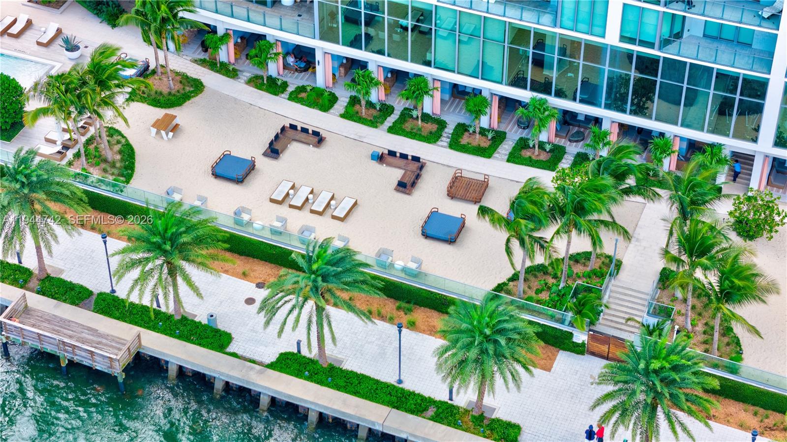 2900 NE 7th Ave # 2309