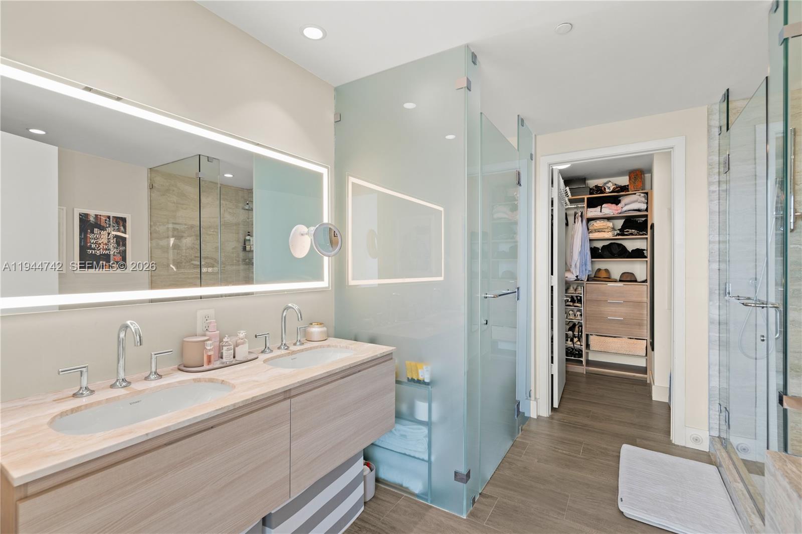 2900 NE 7th Ave # 2309