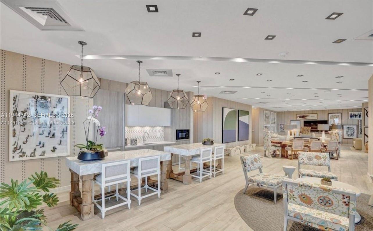 2900 NE 7th Ave # 2309