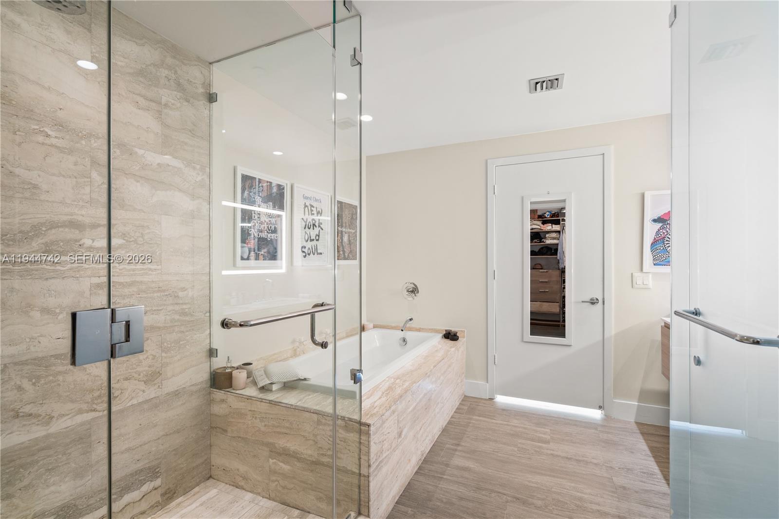 2900 NE 7th Ave # 2309