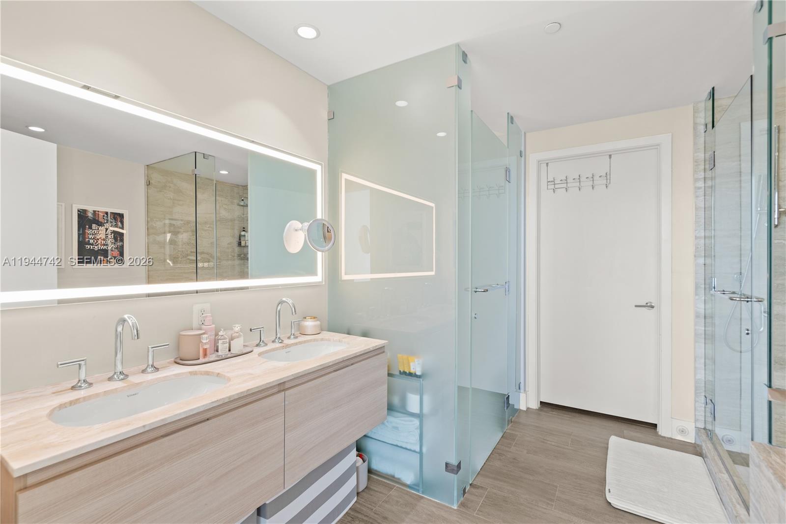 2900 NE 7th Ave # 2309