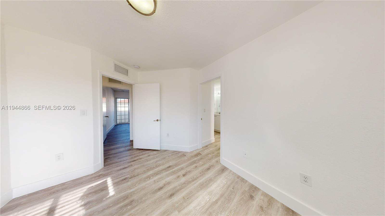 618 SW 2nd Pl # 60 Unit: 10-60