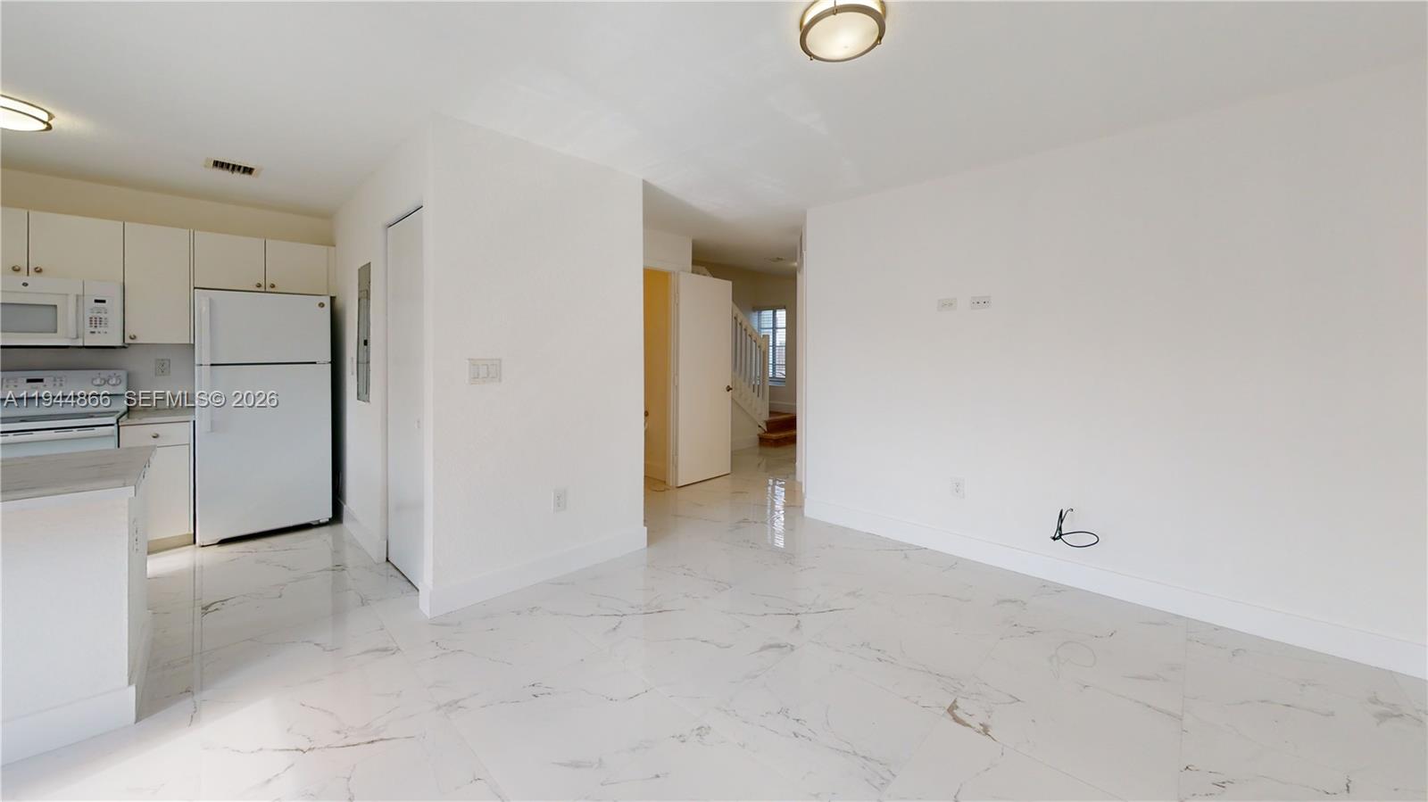 618 SW 2nd Pl # 60 Unit: 10-60