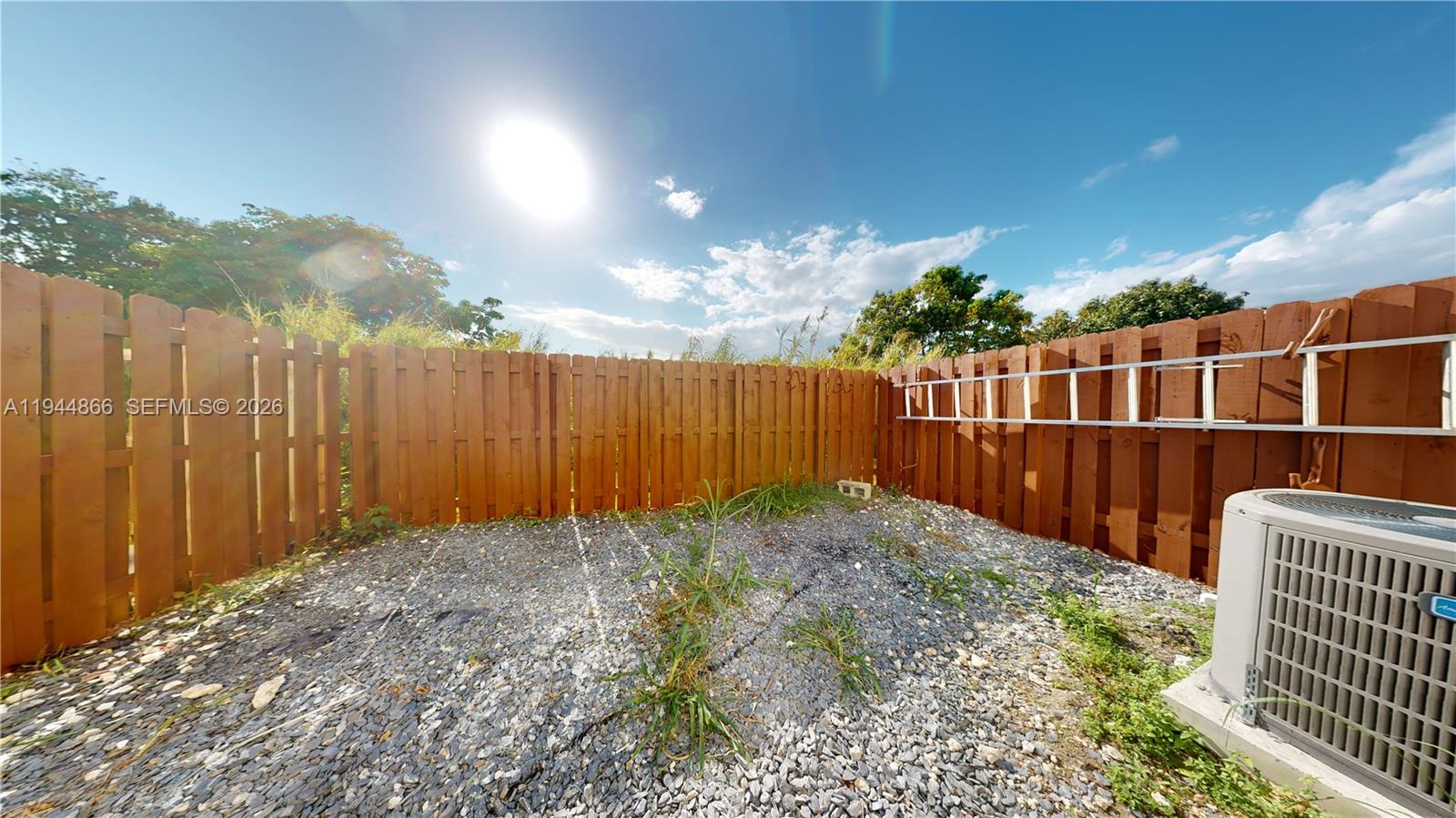 618 SW 2nd Pl # 60 Unit: 10-60