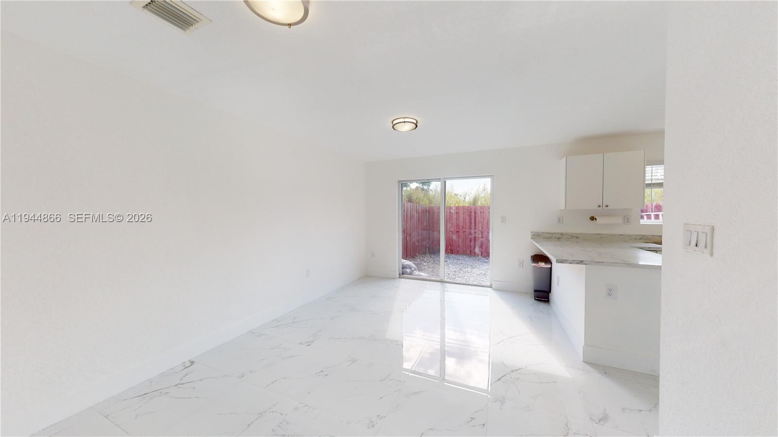 618 SW 2nd Pl # 60 Unit: 10-60