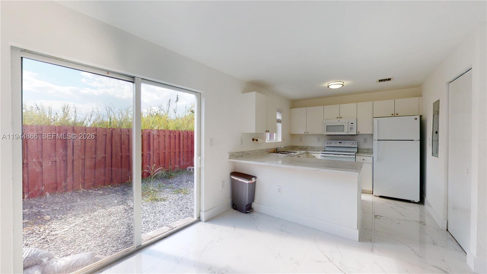 618 SW 2nd Pl # 60 Unit: 10-60