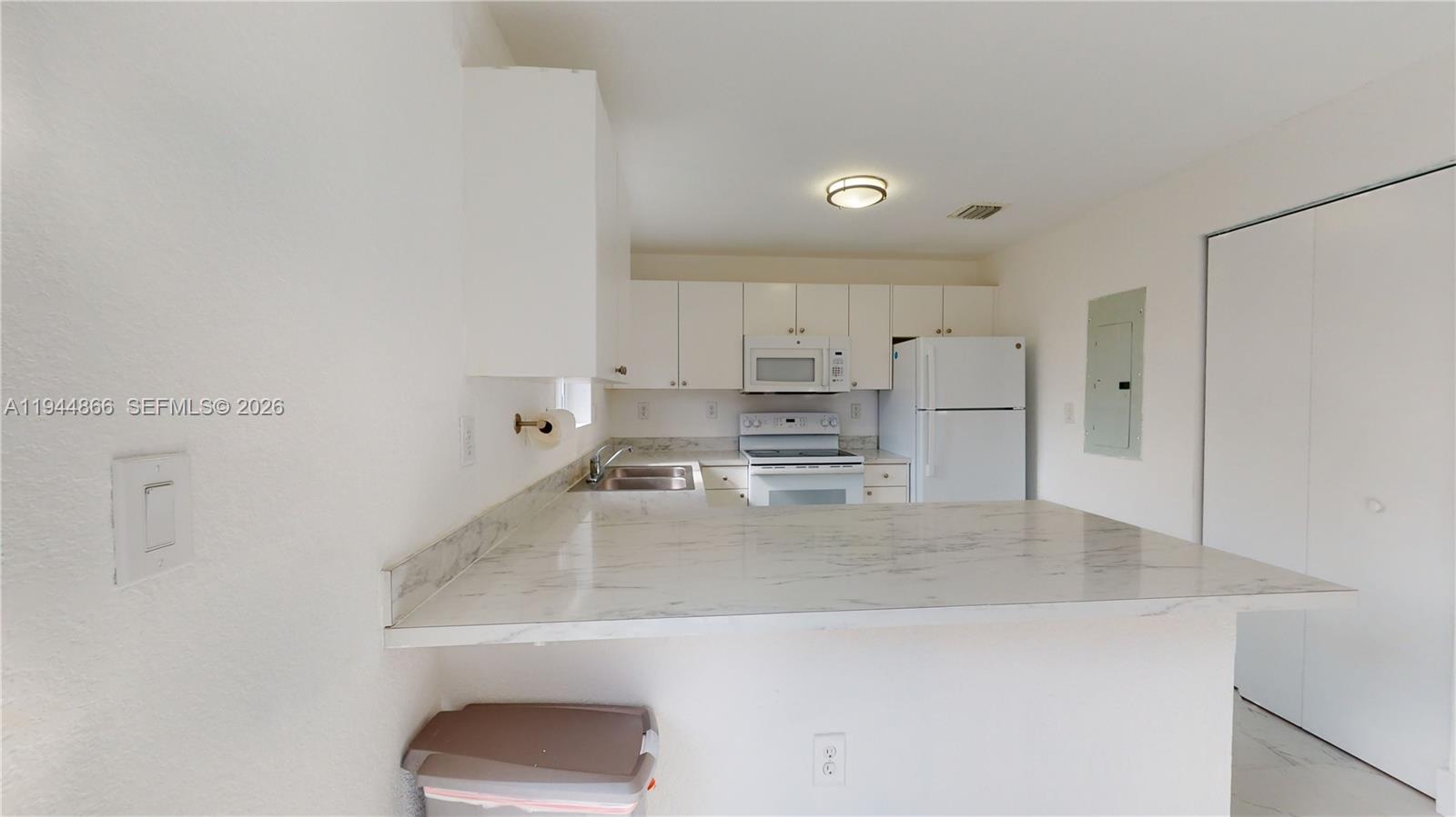 618 SW 2nd Pl # 60 Unit: 10-60