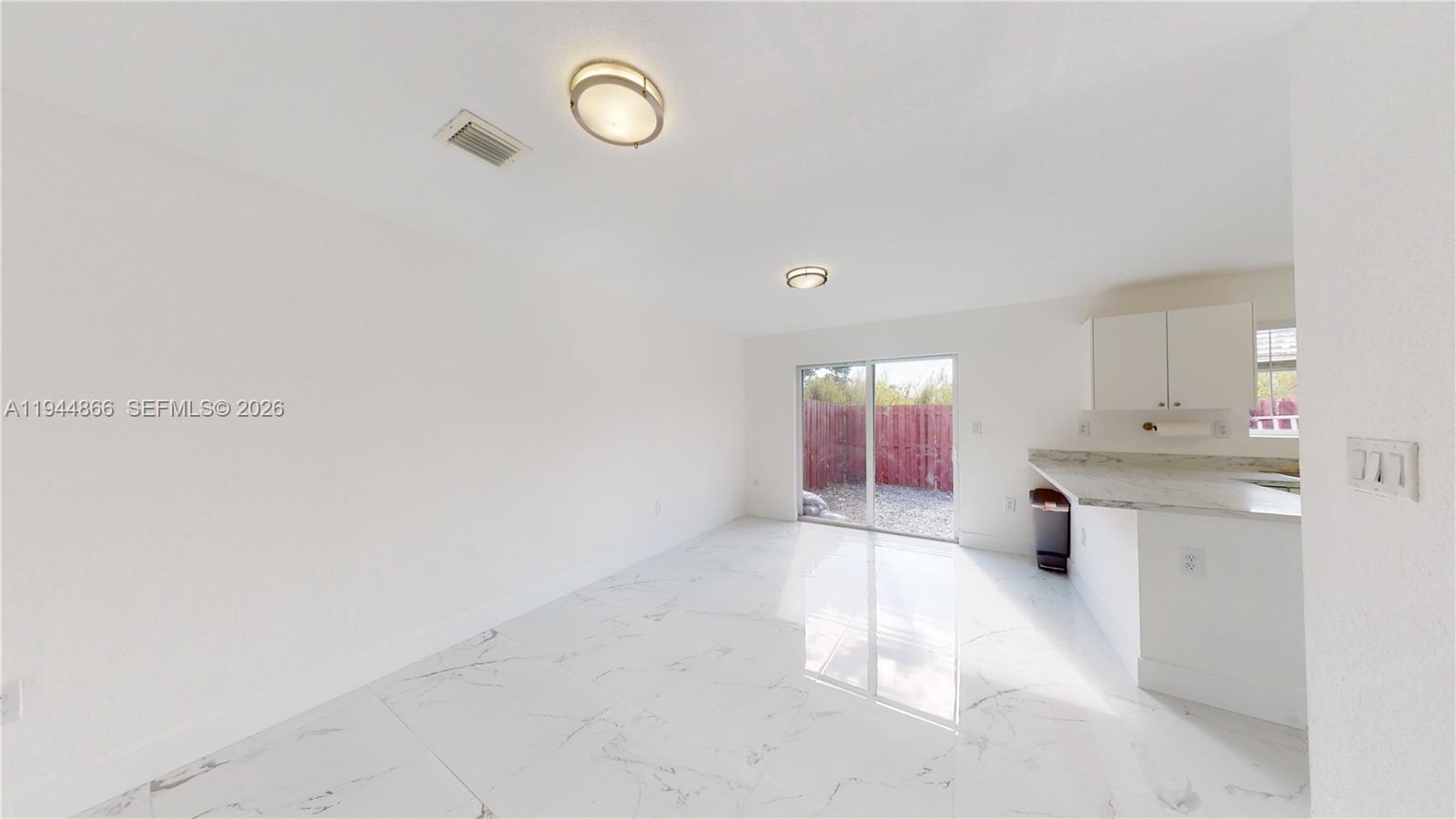 618 SW 2nd Pl # 60 Unit: 10-60