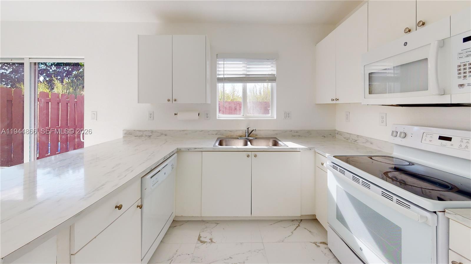 618 SW 2nd Pl # 60 Unit: 10-60