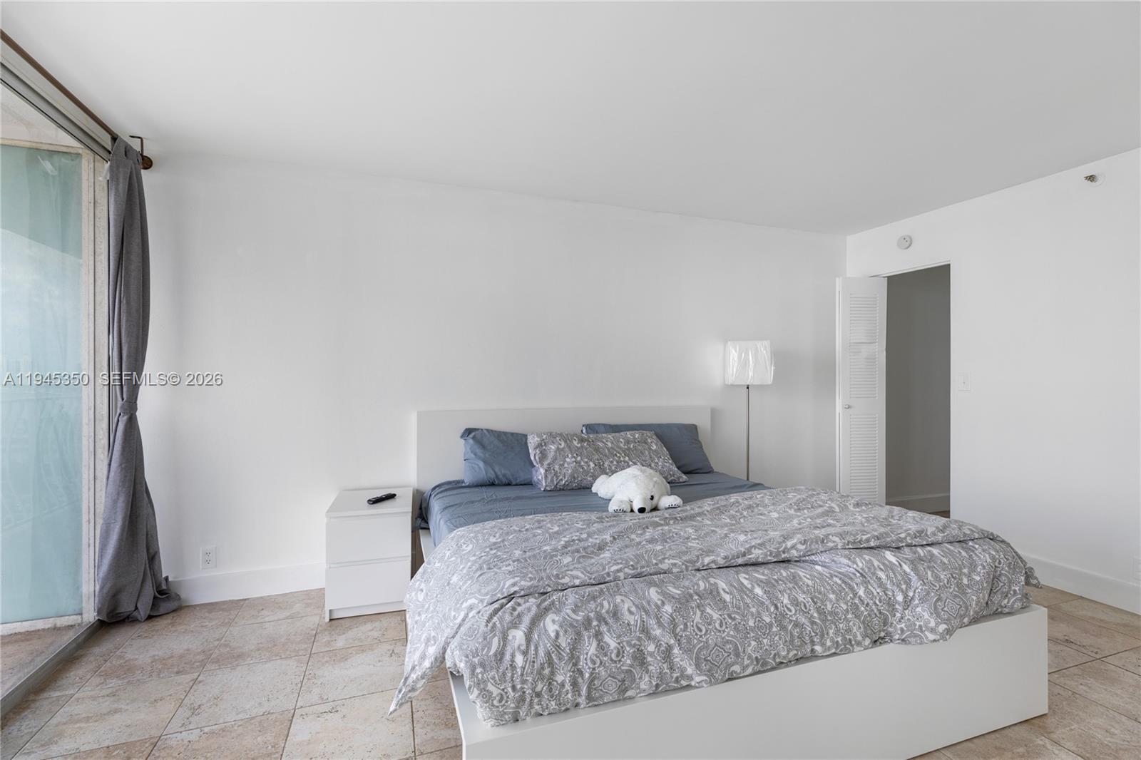 7601 E Treasure Dr # 1415