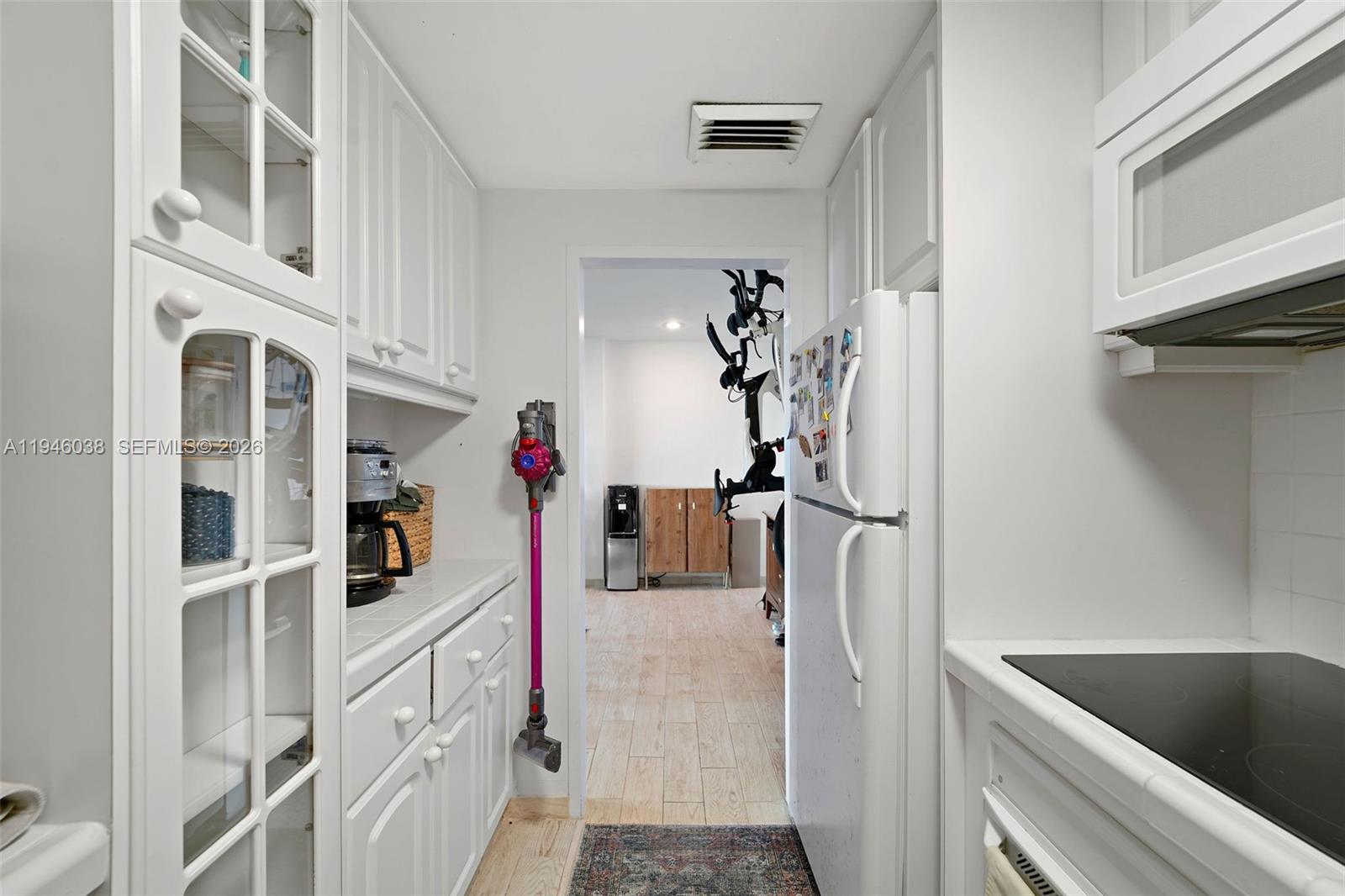 3301 NE 5th Ave # 416