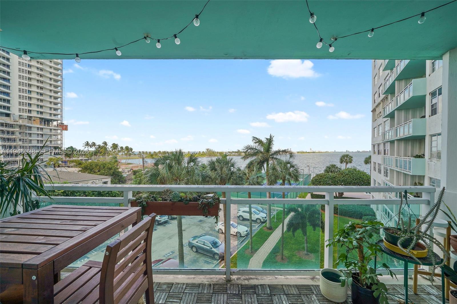 3301 NE 5th Ave # 416