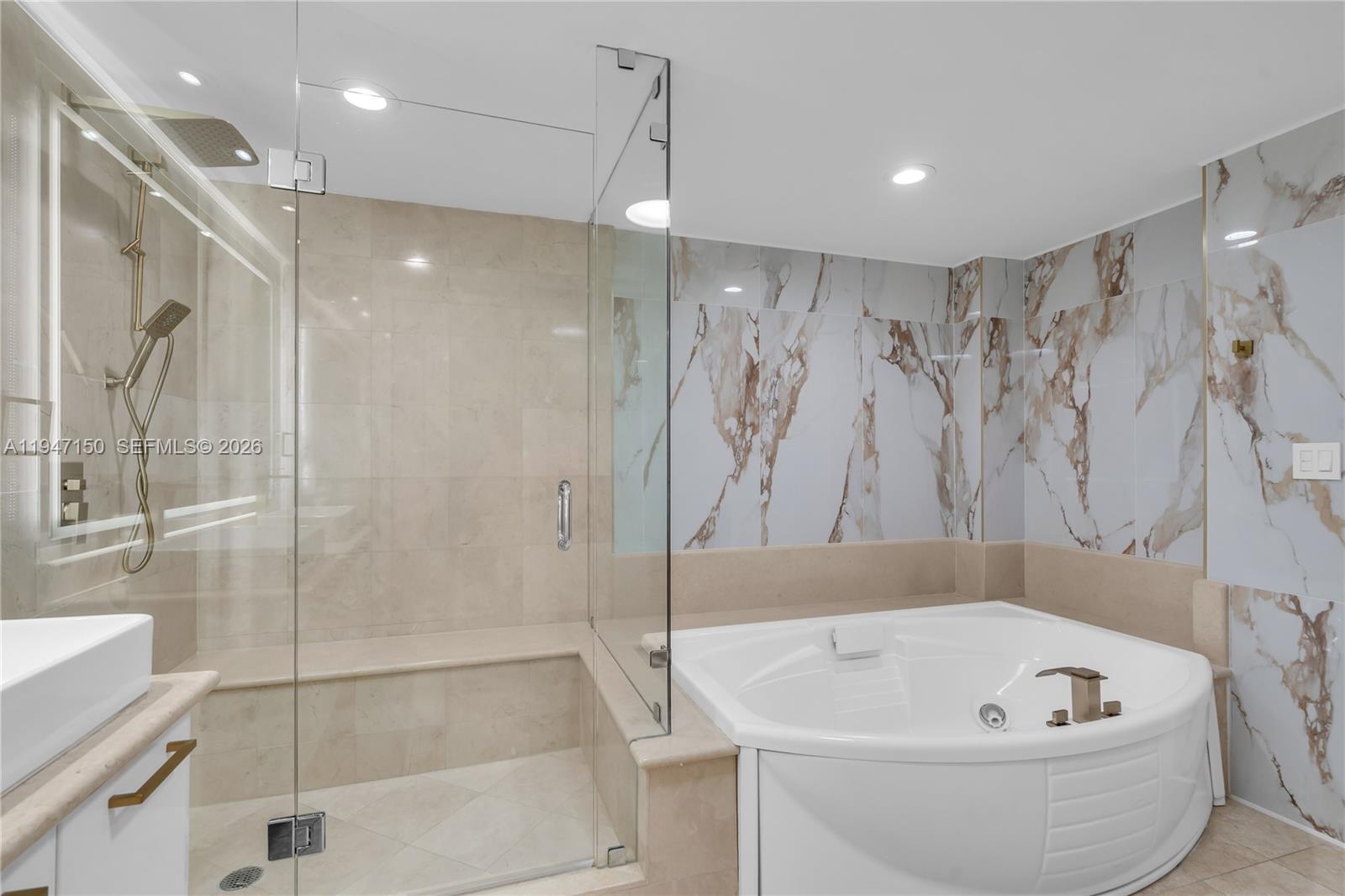 3101 S Ocean Dr # 2605