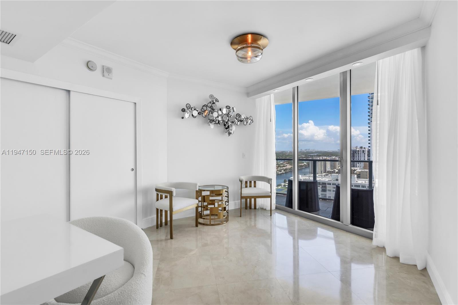 3101 S Ocean Dr # 2605