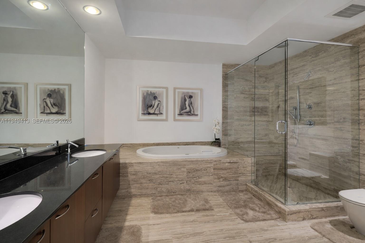 15811 Collins Ave # 403