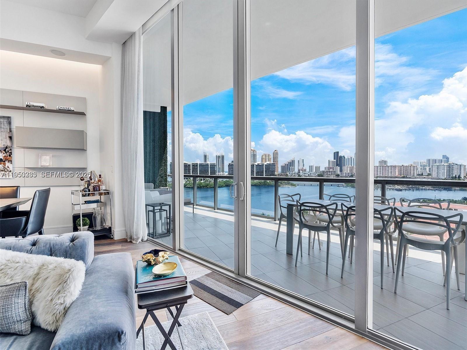 3250 NE 188th St Unit: UPH02 + ROOFTOP W/ POOL