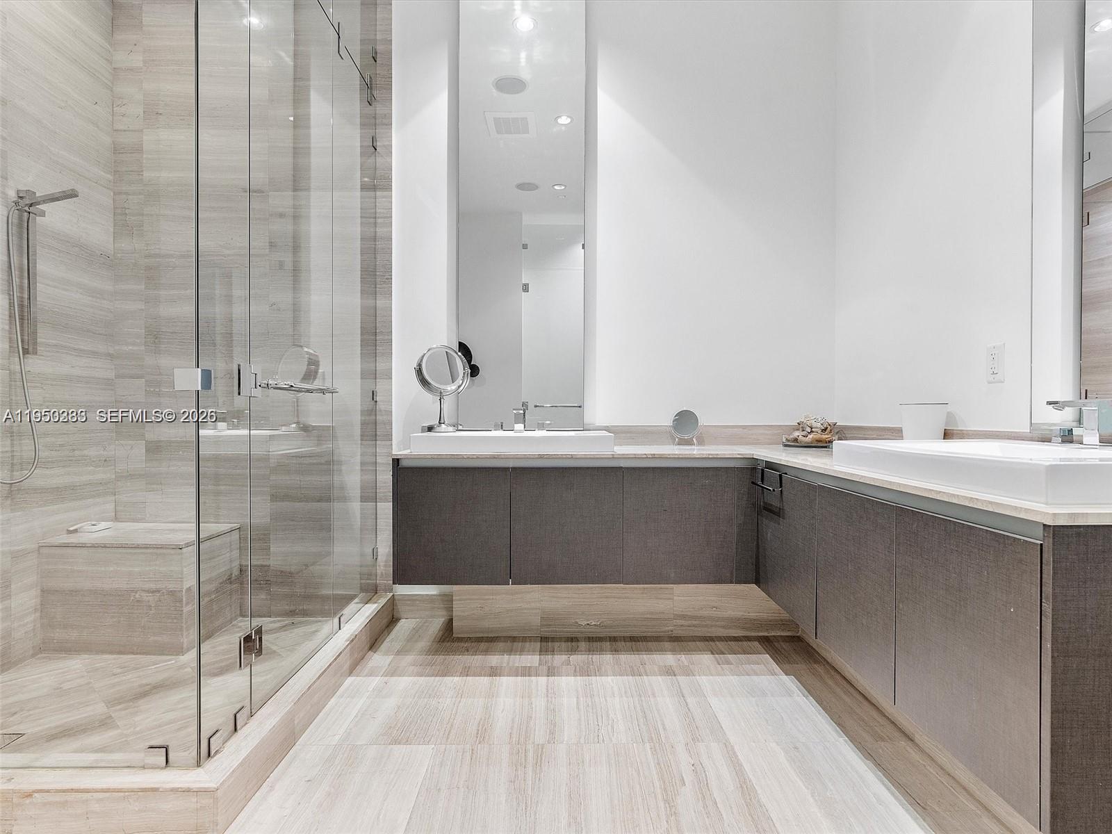 3250 NE 188th St Unit: UPH02 + ROOFTOP W/ POOL