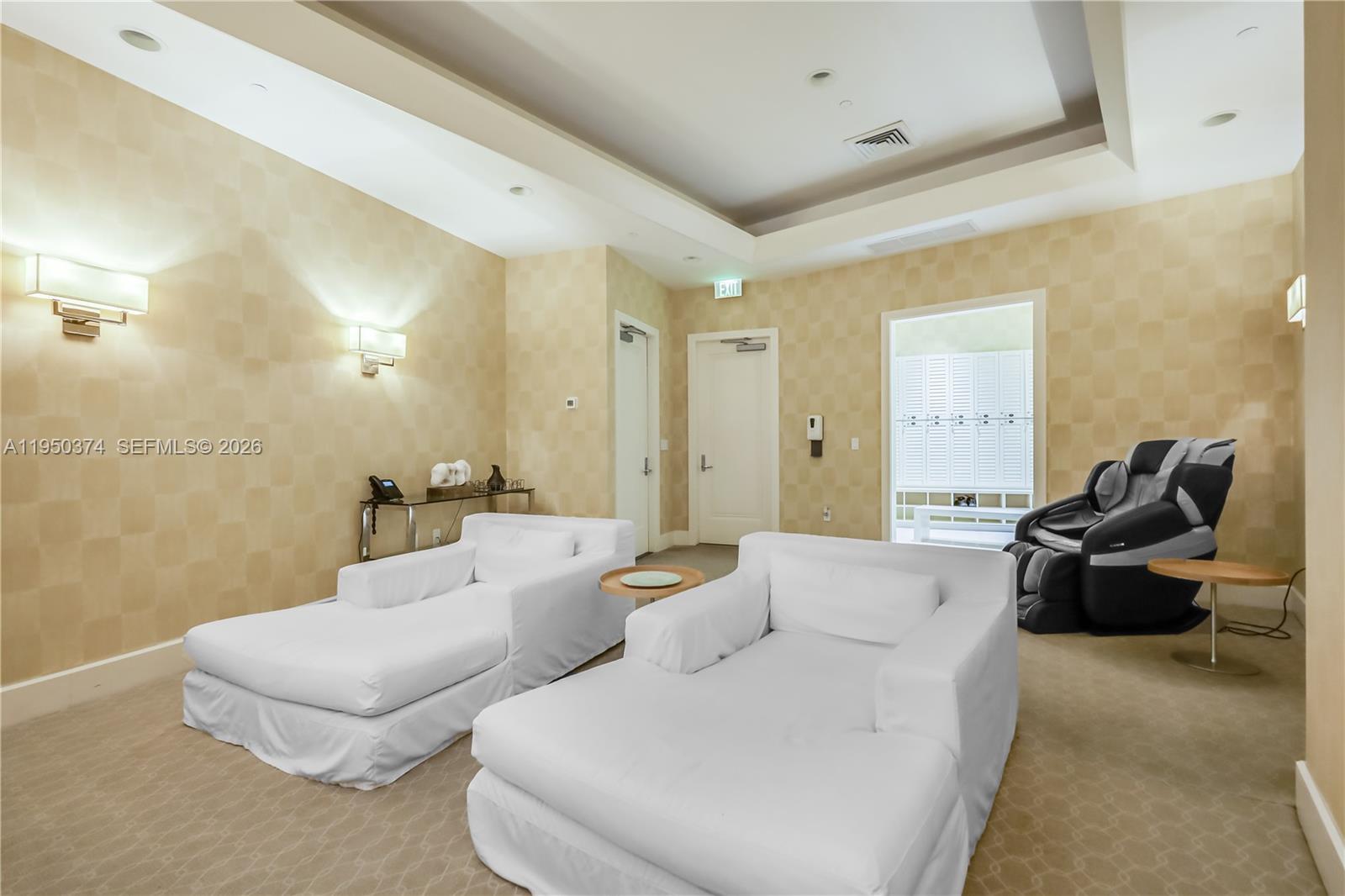 9601 Collins Ave # T3