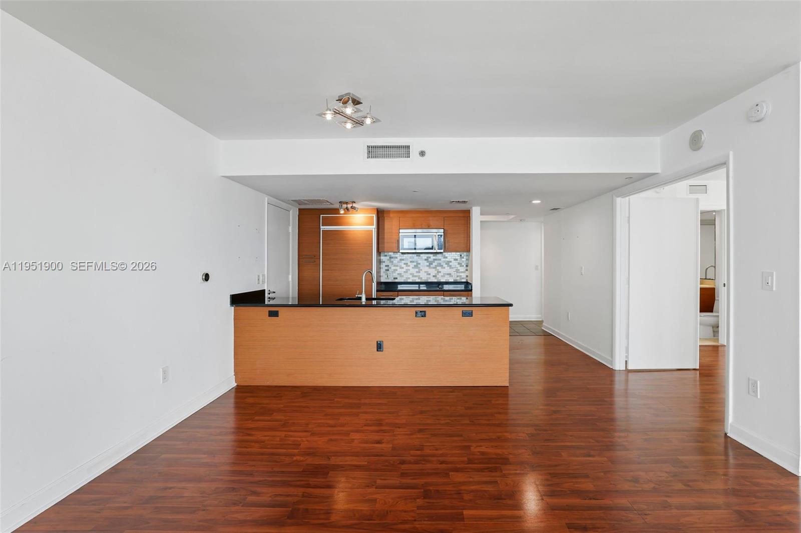 50 Biscayne Blvd # 3102