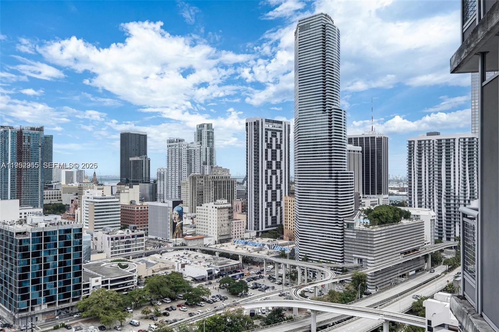 350 S Miami Ave Unit: 2505