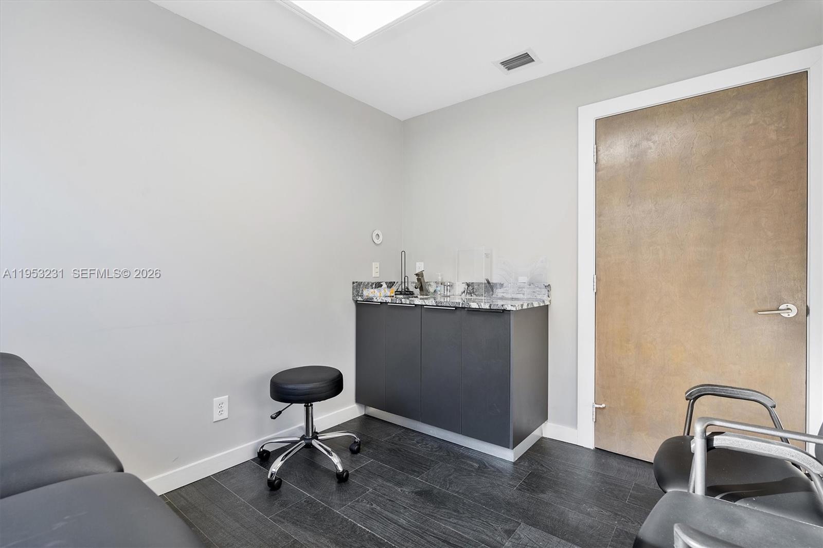 2482 SW Secoffee Ter